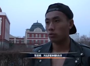 敷裕的世界，其实不见得比曩昔阿谁贫困的世界更平安和安心，人的愿望的扩年夜远远跨越了手艺和物资前进的速度。